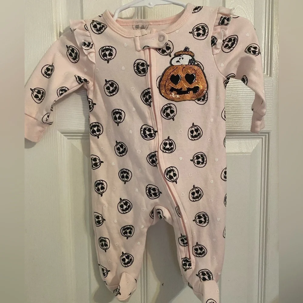 New Peanuts Snoopy Pumpkin Sleeper